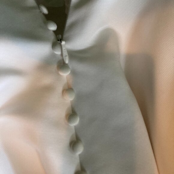 Paloma Blanca #4892 Classic Deep-V Low Back Wedding Dress WITH POCKETS - Picture 7 of 9